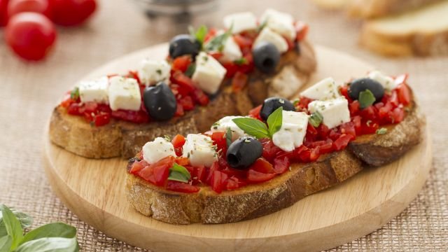 bruschetta caprese 640x360